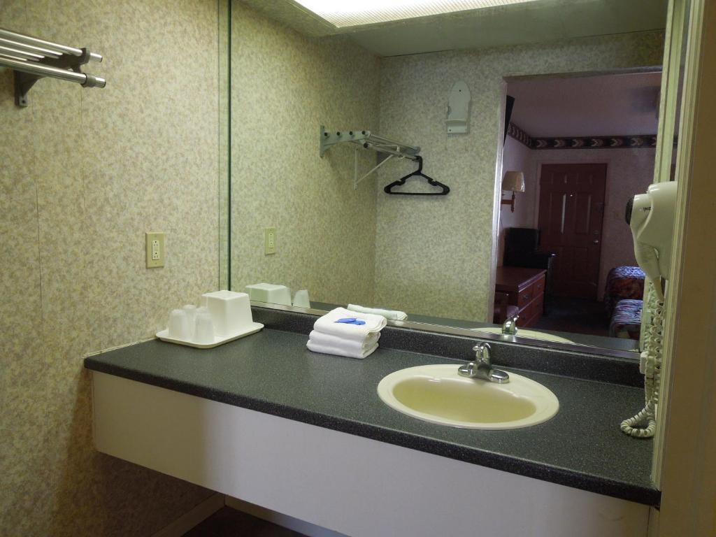 Red Carpet Inn Absecon Ґалловей Номер фото
